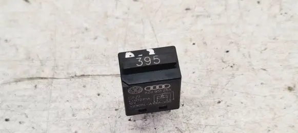 Audi A3 S3 8P Other relay 8Z0951253 V23074A1001X50