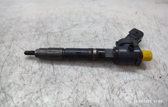 Fuel injector