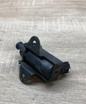 Toyota Corolla E120 E130 Turbo solenoid valve 2581927050 1397000850