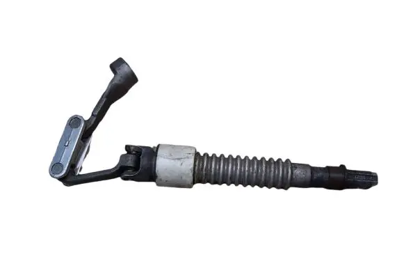 Mercedes-Benz CLS C219 Steering column universal joint 2104620748 06M01