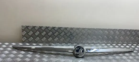 Opel Insignia A Tailgate trim 13244388