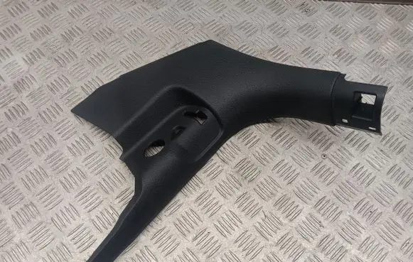 Foot area side trim