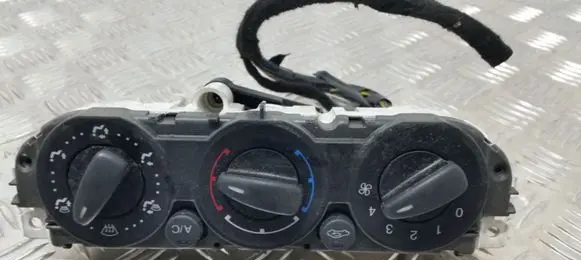 Ford Focus C-MAX Climate control unit 3M5T19980AD 69607320