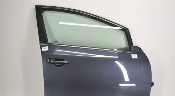 KIA Ceed Front door 