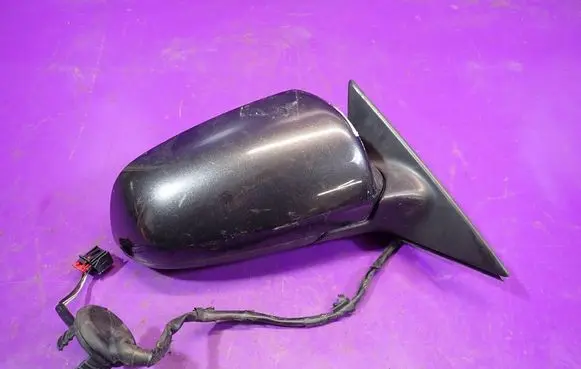 Audi A3 S3 A3 Sportback 8P Front door electric wing mirror 