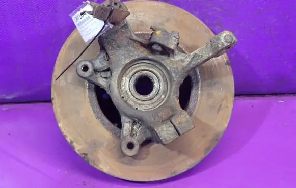 Renault Master II Front wheel hub spindle knuckle