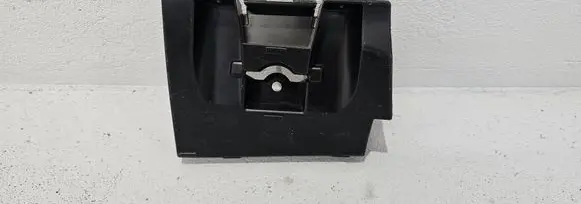 Volvo XC60 Fender mounting bracket 32216697