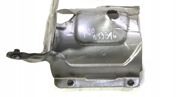 Exhaust heat shield