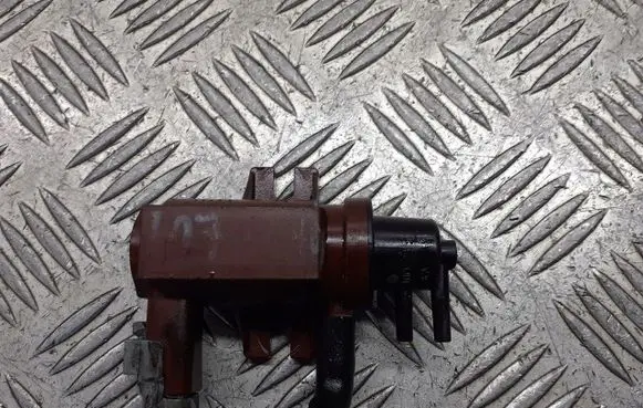 Ford Focus Valve vacuum 