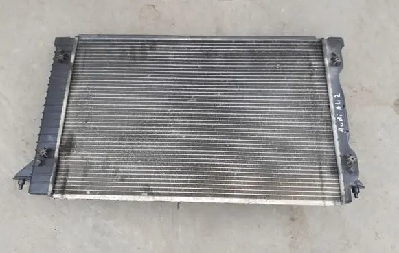 Audi A4 S4 B6 8E 8H Coolant radiator