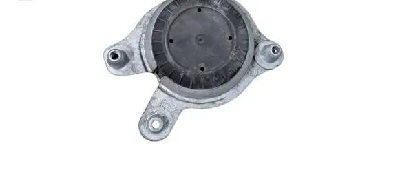 Mercedes-Benz C W205 Engine mount bracket A2052400300 ZGS002 070415