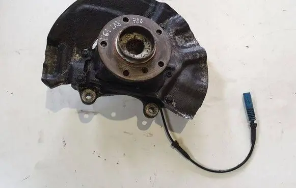 BMW 5 E60 E61 Front wheel hub 6760954