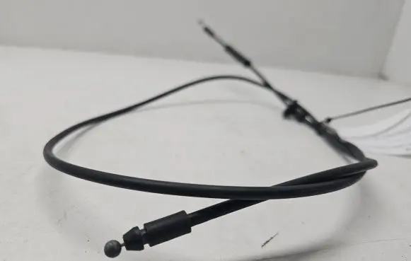 Hyundai Santa Fe Engine bonnet/hood lock release cable 