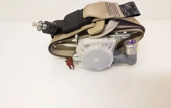 Subaru Outback (BS) Front seatbelt 004601 067165