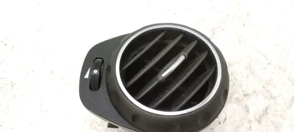 Rear air vent grill