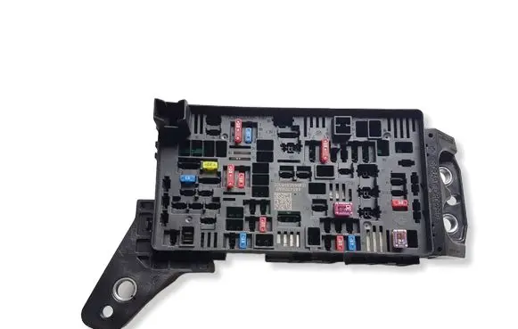 Jeep Grand Cherokee WL Fuse module 68347016AD