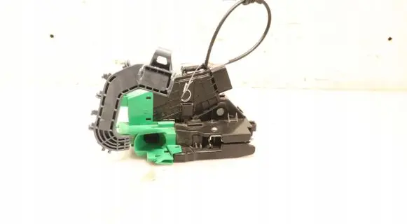 Hyundai i30 Front door lock 81320-G3050