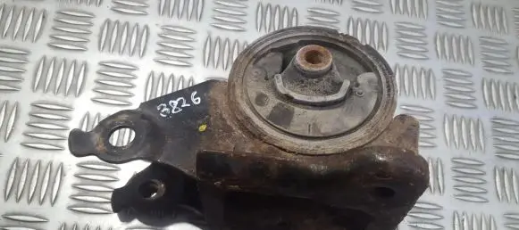 Nissan X-Trail T30 Engine mount bracket 113218H800