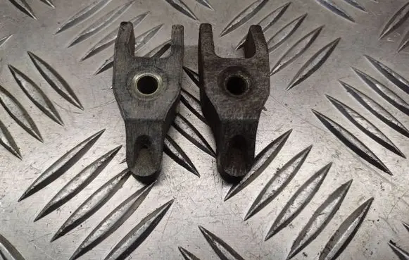 Honda CR-V Fuel Injector clamp holder 