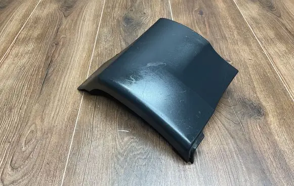 Land Rover Discovery 5 Side skirt front trim HY3216D054AB