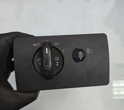 Ford Mondeo Mk III Light switch 1S7T13A024BB 001011B