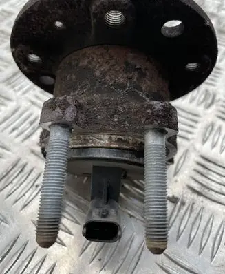 Opel Signum Rear wheel hub
