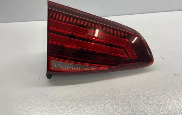 Volkswagen Golf VII Tailgate rear/tail lights 5G0945093AG 16420 L90124374