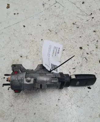 Audi A4 S4 B5 8D Ignition lock 4B0905851