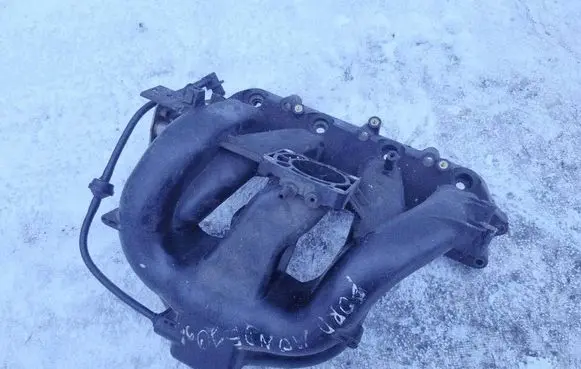 Ford Mondeo MK I Intake manifold 938f9424ne