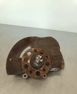 Mercedes-Benz CLS C218 X218 Front wheel hub 