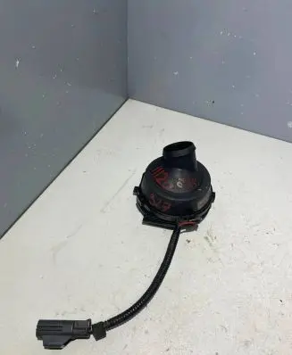 Volvo S80 Engine control unit/module fan 8666595
