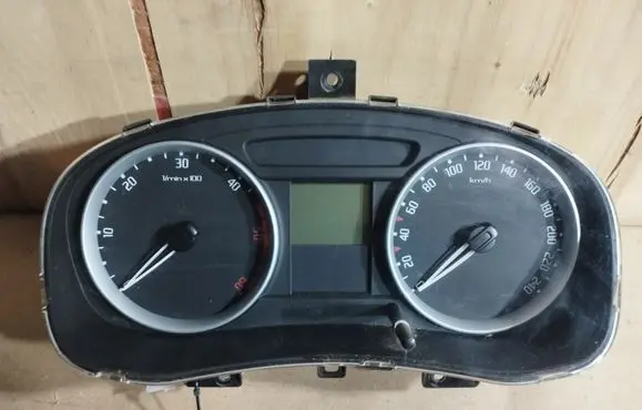 Skoda Fabia Mk2 (5J) Speedometer (instrument cluster) 5J0920810C V2823466 Z0H4855118