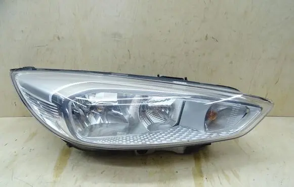 Ford Focus Headlight/headlamp