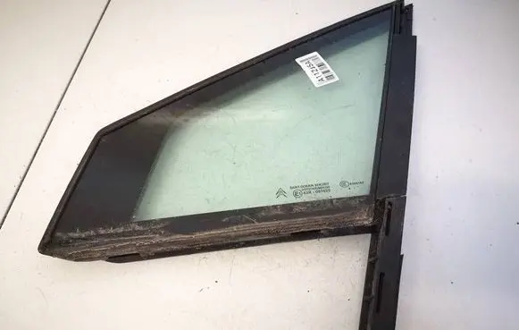 Citroen C4 I Front door vent window glass four-door AS2