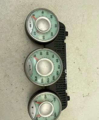 Speedometer (instrument cluster)