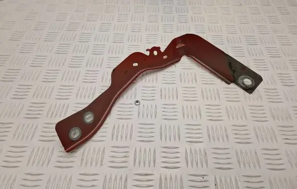 Renault Captur Fender mounting bracket 625B53104R