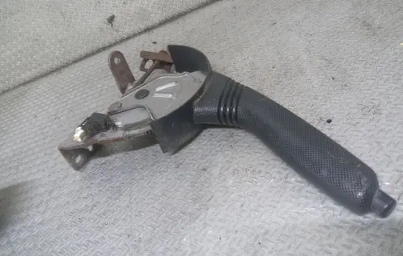 Peugeot 107 Handbrake/parking brake lever assembly