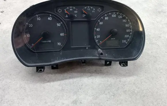 Volkswagen Polo IV 9N3 Speedometer (instrument cluster) 6Q0920803S