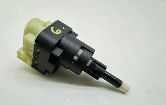 Audi A4 S4 B7 8E 8H Brake pedal sensor switch 1k2945511