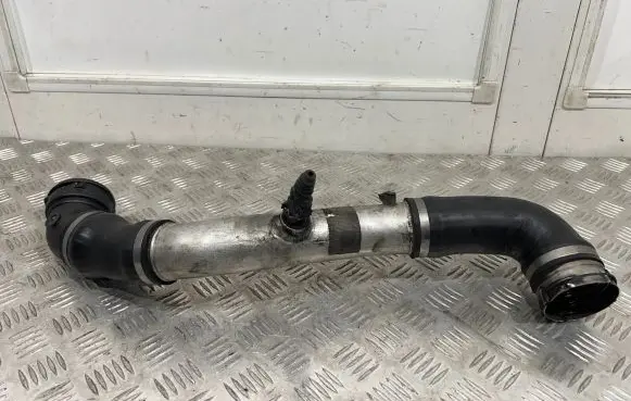 BMW 7 E65 E66 Intercooler hose/pipe