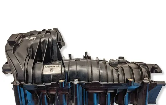 BMW 1 E81 E87 Intake manifold 781017902 7810178 7810741