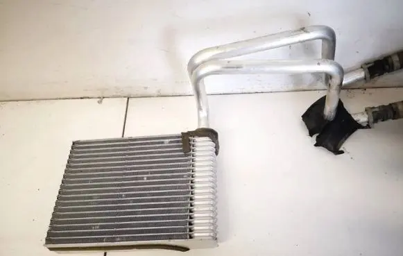 Ford Focus Heater blower radiator vpamfh18476aa
