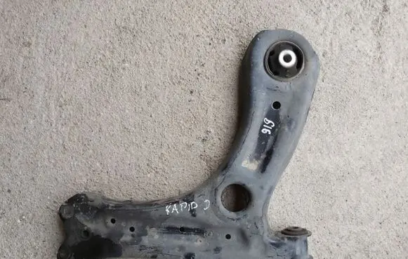 Skoda Rapid (NH) Front lower control arm/wishbone