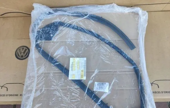 Audi A6 Allroad C7 Rubber seal loading door 4G0839718C