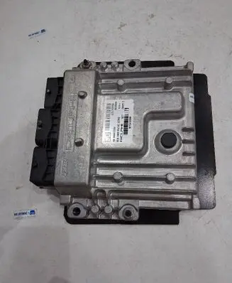 Peugeot 5008 Engine control unit/module ECU 9675434580