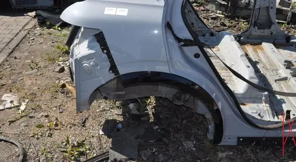 Renault 5 E-Tech Front quarter panel