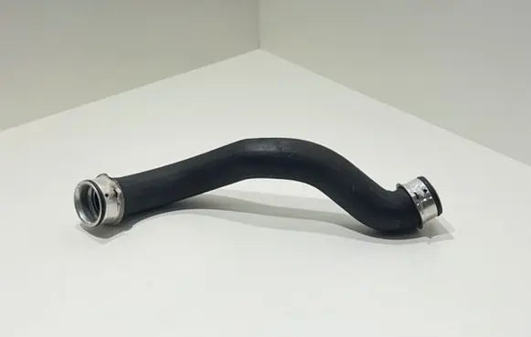 Mercedes-Benz C W204 Engine coolant pipe/hose A2045011582