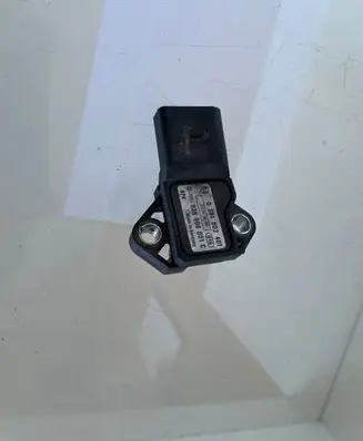 Audi A4 S4 B7 8E 8H Air pressure sensor 038906051C 0281002401