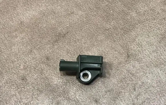 Mercedes-Benz C W204 Airbag deployment crash/impact sensor A1729056000