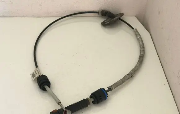 Volvo C70 Gear shift cable linkage 30759148